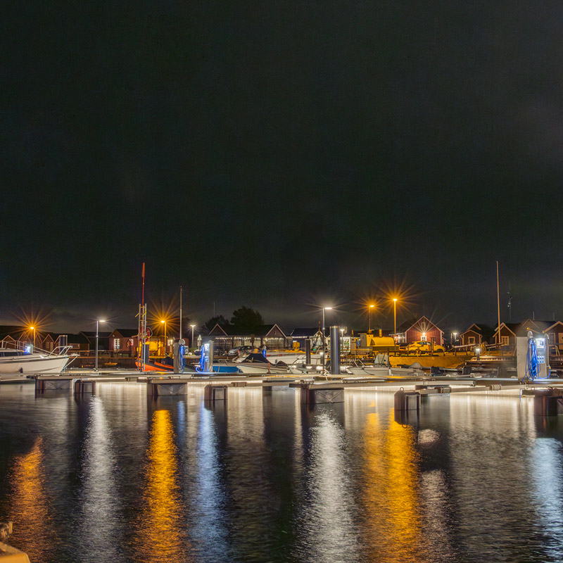 skanor-brygga-smabatshamn-belysning